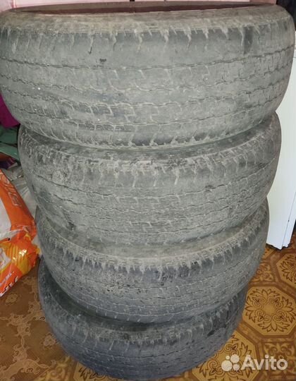 Bridgestone Dueler H/T 265/65 R17