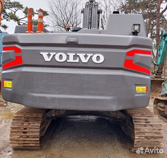 Гусеничный экскаватор Volvo EC300DL, 2022