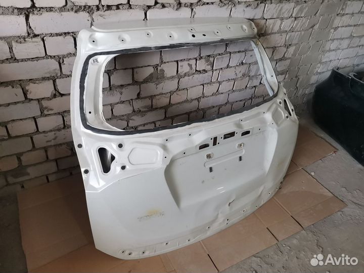 Крышка багажника Toyota Rav 4 2015-17