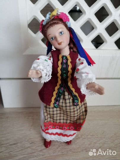 Кукла керамическая