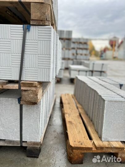 Тротуарная плитка, водосток, бордюр