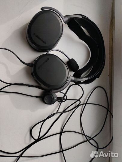 Наушники Steelseries Arctis Pro