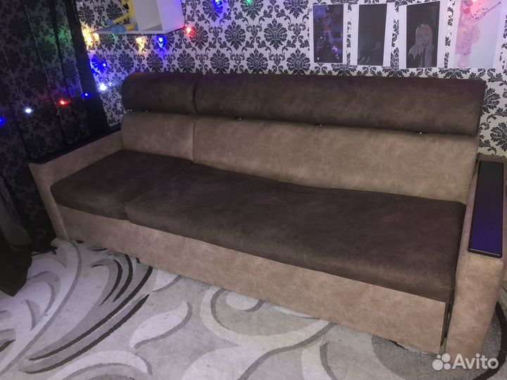 Продам диван угловой