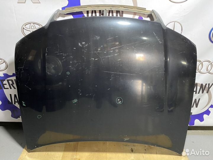 Черный капот Audi A4 B6