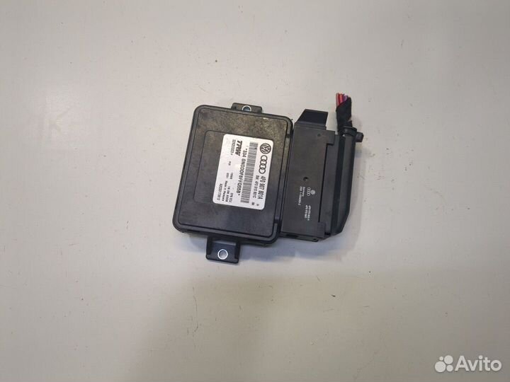 Блок управления стояночным тормозом Audi A6 (C6)