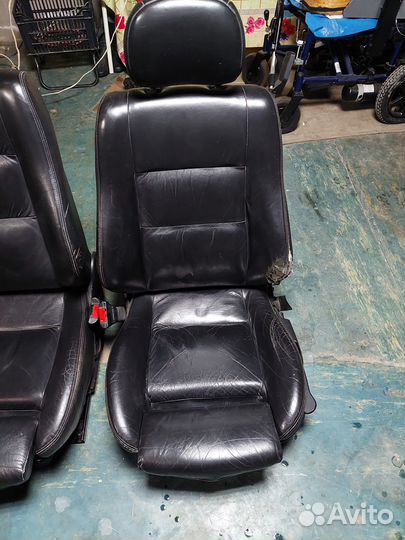 Передние сиденья opel astra G Recaro кожа