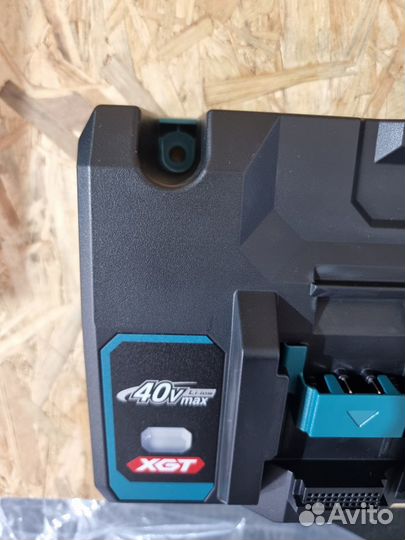 Зарядное устройство DC40RB Makita