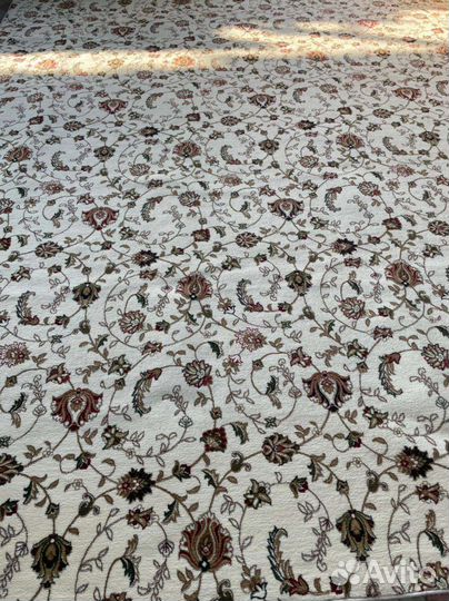 Ковер шерстяной новый