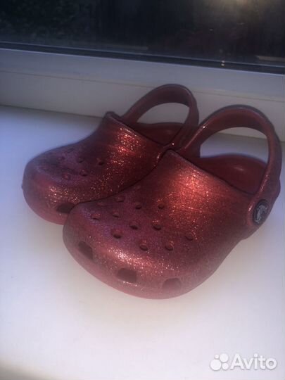 Сандали Crocs