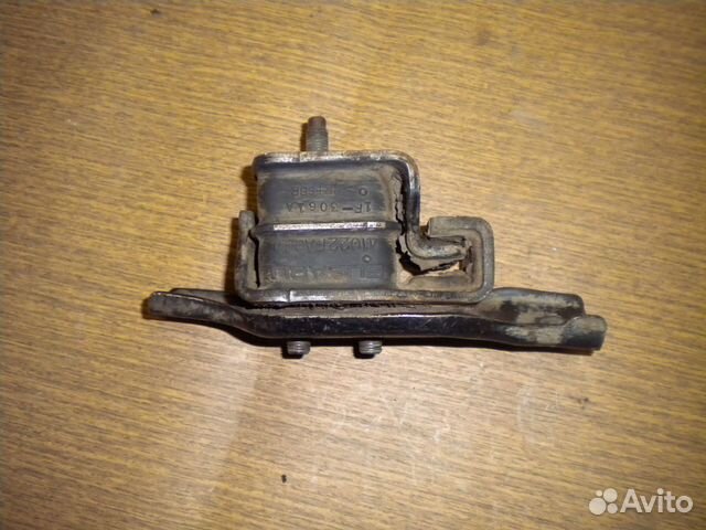 Подушка двигателя EJ20 Subaru Impreza GF2