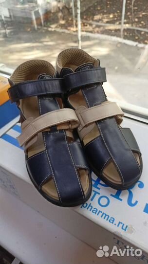 Сандали новые