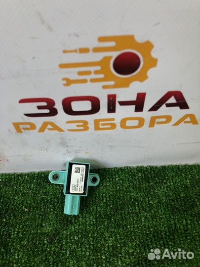 Датчик удара передний правый Audi A5 F5 CDN 2011