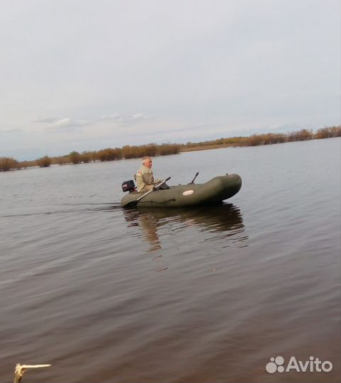 Надувная лодка с мотором