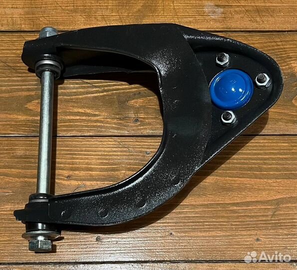 Передний левый верхний рычаг ваз