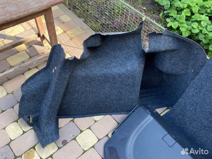 Обшивка багажника polo