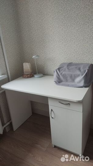 Стол письменный