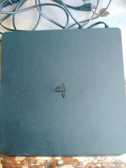 Sony playstation 4 slim