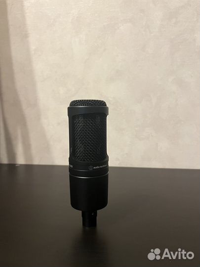 Микрофон audio technica AT 2020