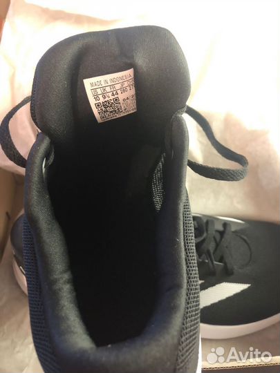 Беговые кроссовки adidas