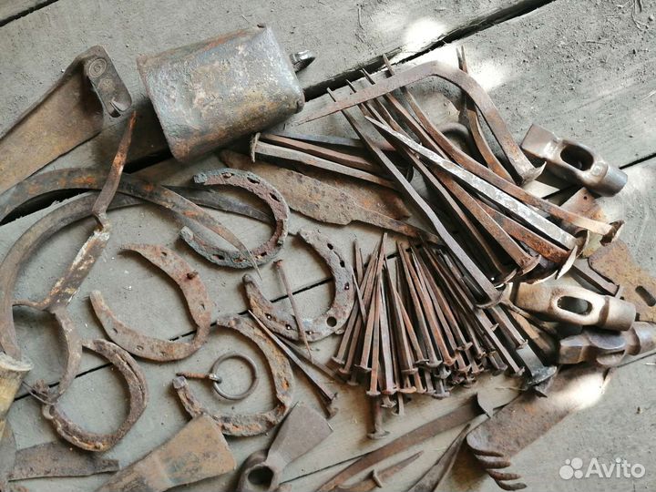 Старинные кованые предметы