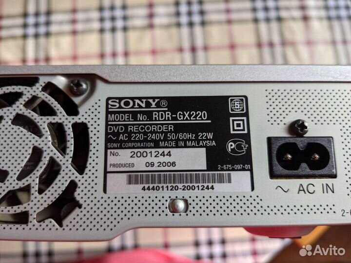DVD - рекордер плеер Sony RDR-GX220