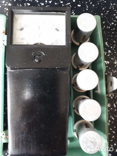 Вольтметр аккумуляторный М2033