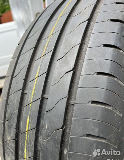 Goodyear EfficientGrip 2 SUV 275/60 R20