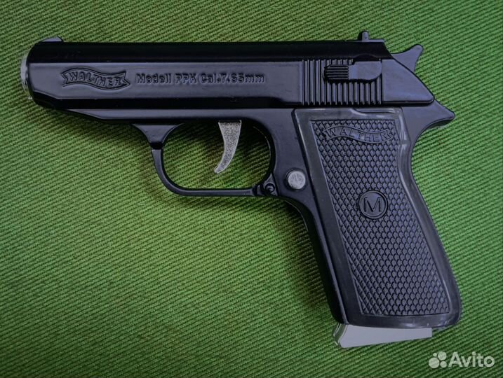 Зажигалка пистолет Черная