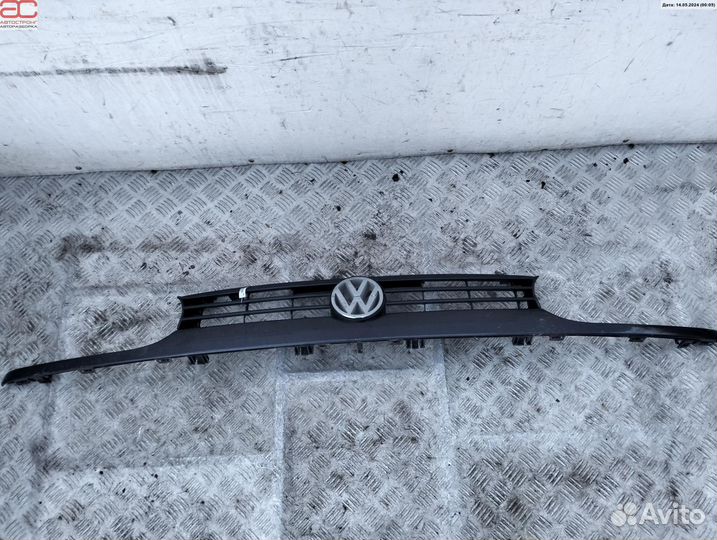 Решетка радиатора для Volkswagen Golf 3 1H6853653C