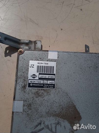 Блок управления двигателем 237100F305 Nissan