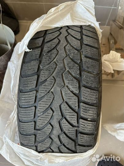 Bridgestone Blizzak LM-32 225/55 R16