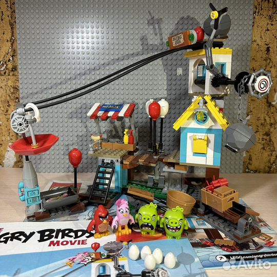 Lego Angry Birds Разгром Свинограда 75824