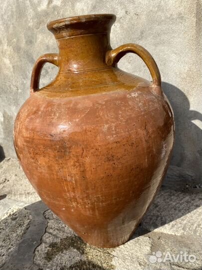 Глиняный кувшин