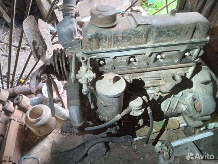 Двигатель д24