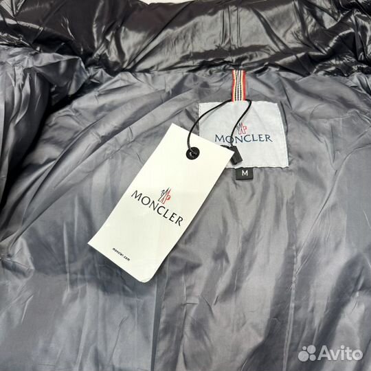 Пуховик Moncler зимний