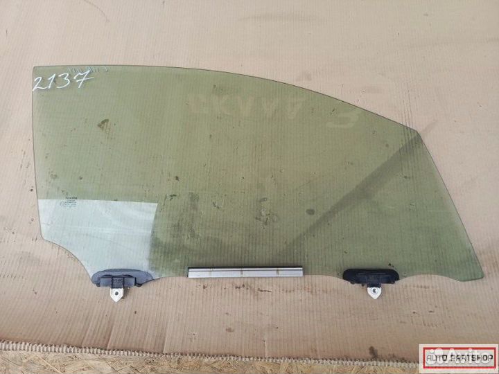 Тойота С-хр maxh10 стекло двери с правой стороны