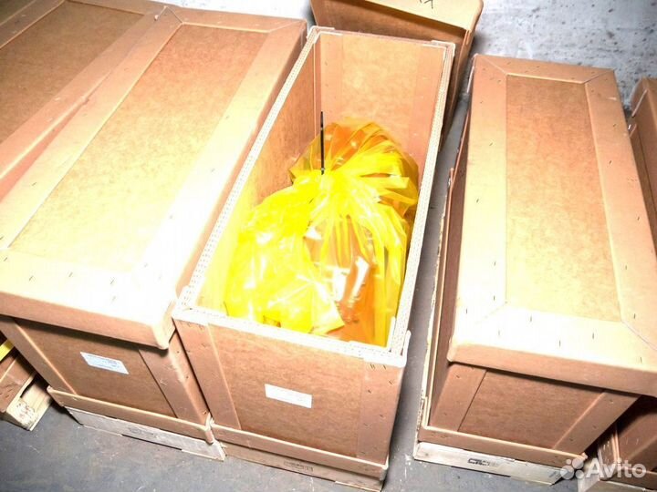 Поршень/палец/гильза гидромотора поворота Hitachi