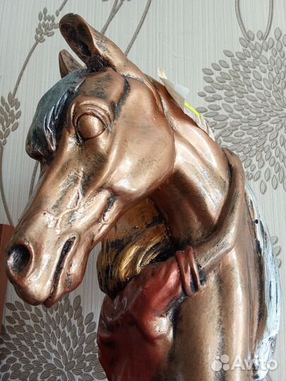 Статуэтка Девушка с конём