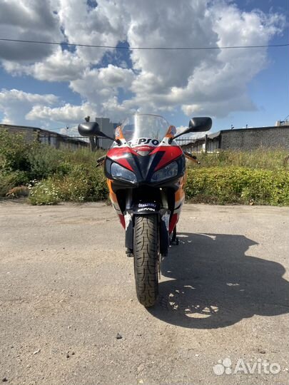 Продам мотоцикл honda cbr1000rr 2007