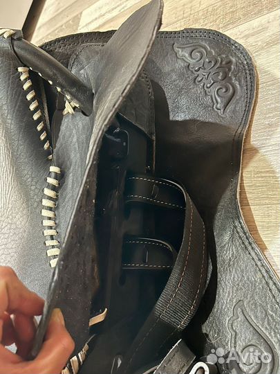 Седло для лошади