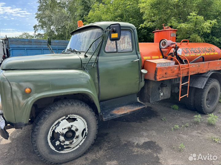 Бензовоз топливозаправщик