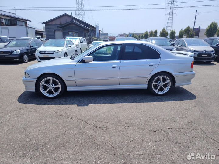 В разбор из Японии Bmw 525I E39 M54B25 2001