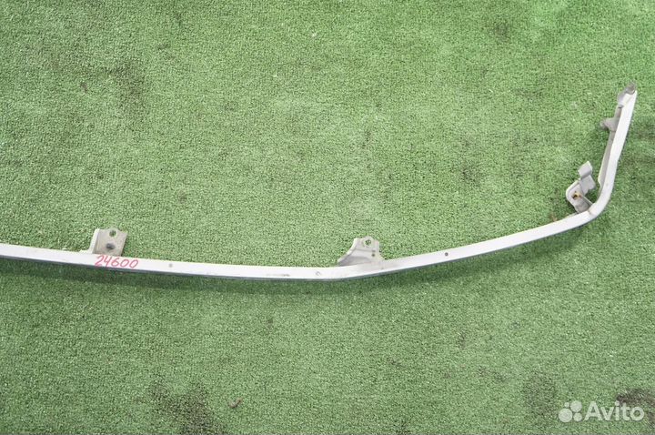 Ресничка под фару toyota carina 1 модель