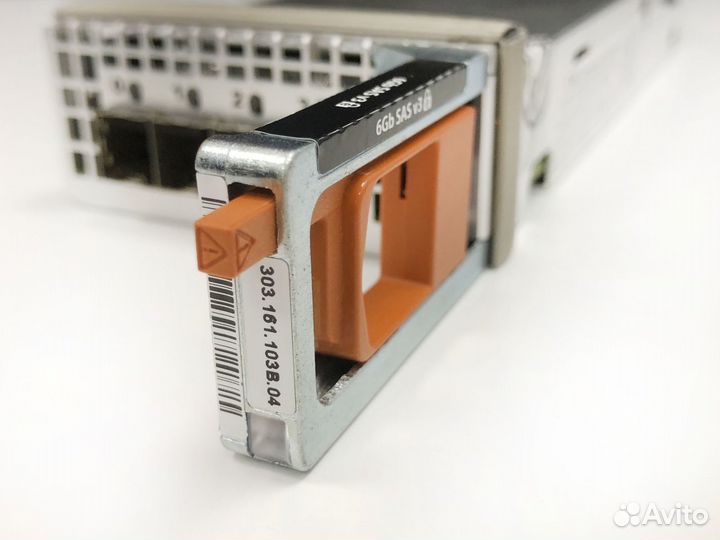 SAS контролер EMC 303-161-103B / 303-161-103B-04