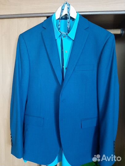 Продам деловой костюм мужской