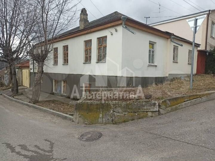 Дом 230 м² на участке 2,6 сот.