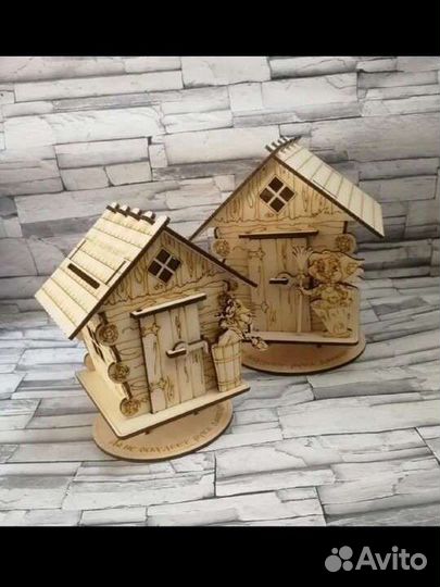 Копилка деревянная домик