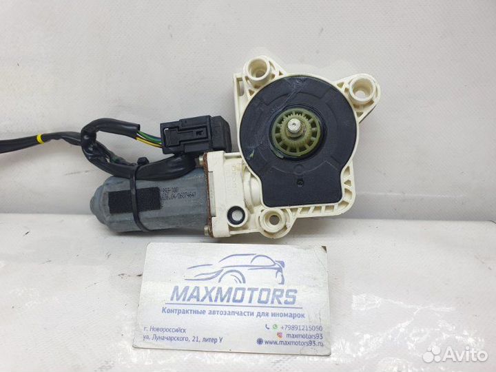 Мотор стеклоподъемника задний левый Mercedes-Benz