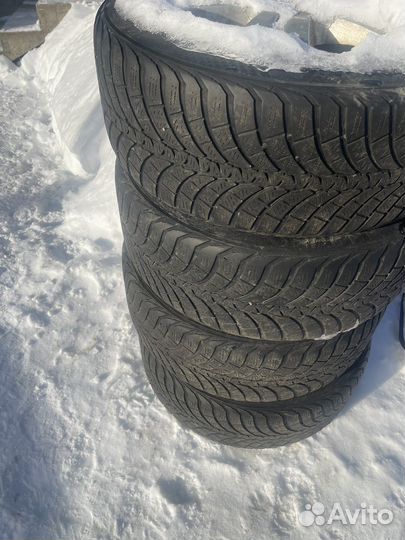 Kumho WinterCraft WP71 245/45 R18 100V
