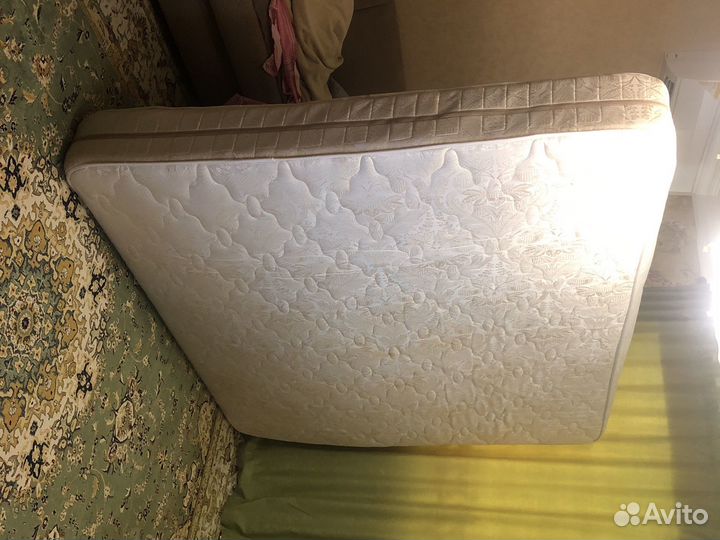 Матрас 180х200 бу